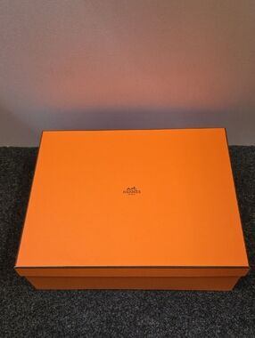 Authentic Hermès Orange Signature Box
